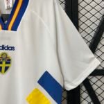 1994 Retro Sweden Away Football Shirt 1:1 Thai Quality - Image 6
