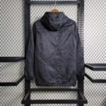 2023/2024 Manchester United Windbreaker black - Image 2