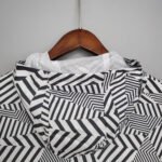 2021/2022 Manchester United Jersey Windbreaker Black-White Stripes - Image 7