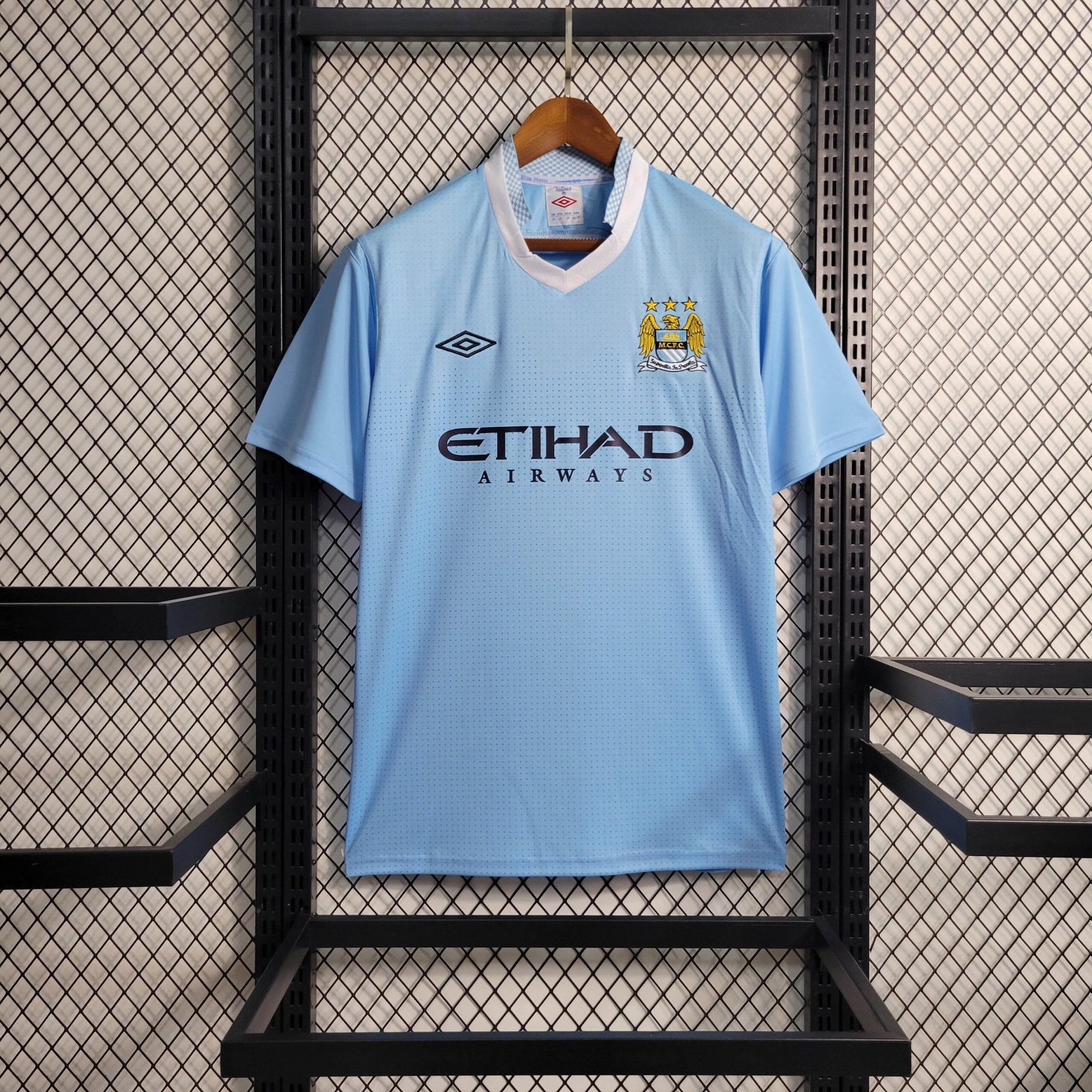 2c4f601bfb3bd247b40d8c1ef1321646 2011/2012 Retro Manchester City Home Football Shirt 1:1 Thai Quality - Image 1