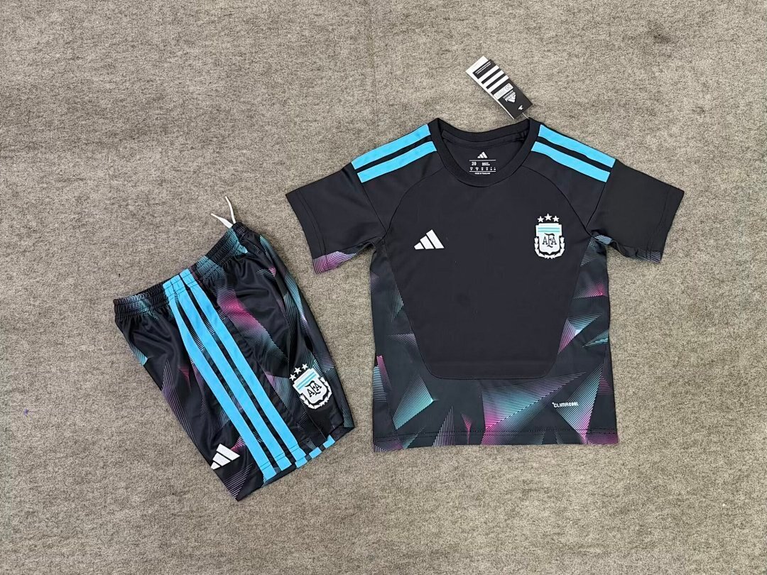 2f7f5617 2026-2027 Argentina National Goalkeeper Black Kids/Youth Soccer uniform - Image 1