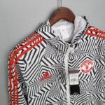 2021/2022 Manchester United Jersey Windbreaker Black-White Stripes - Image 6
