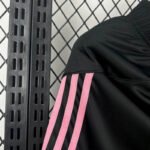 2025/2026 Juventus Home Shorts - Image 5