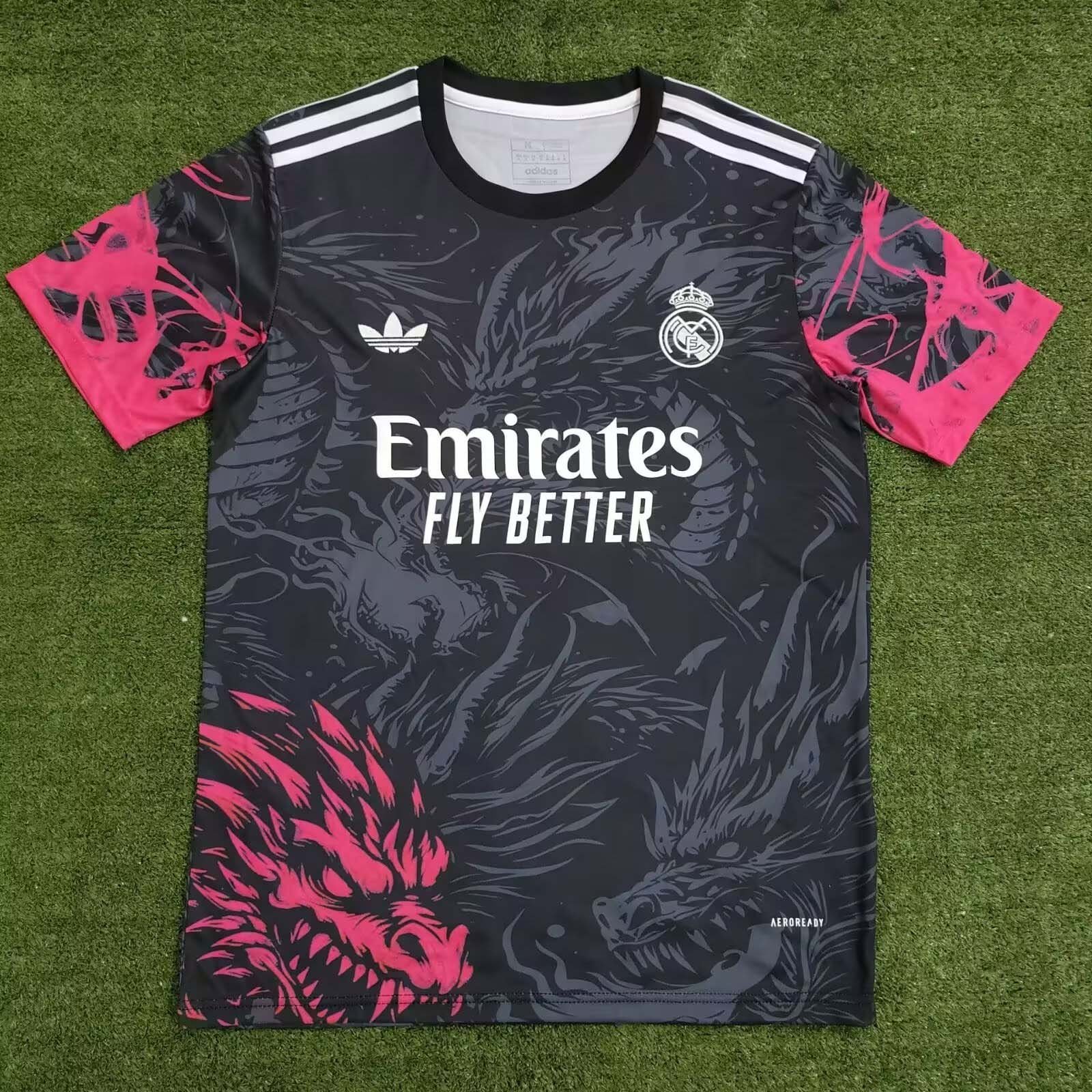 5006a1058190fb02f2c61662984e75a0 2024/2025 Real Madrid Special Edition Gray Red Football Shirt1:1 Thai Quality - Image 1