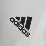 2021/2022 Manchester United Jersey Windbreaker White - Image 4