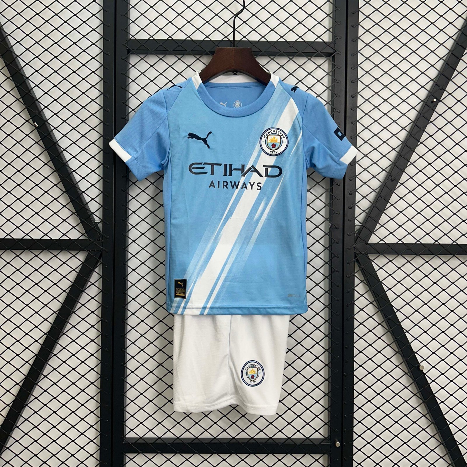 a8b5dd59af4a0442fe35b0cc459e1b62 2025/2026 Manchester City Home Football Shirt 1:1 Thai Quality Kids Size - Image 1