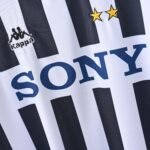 1996/1997 Retro Juventus Football Shirt Home 1:1 Thai Quality - Image 4