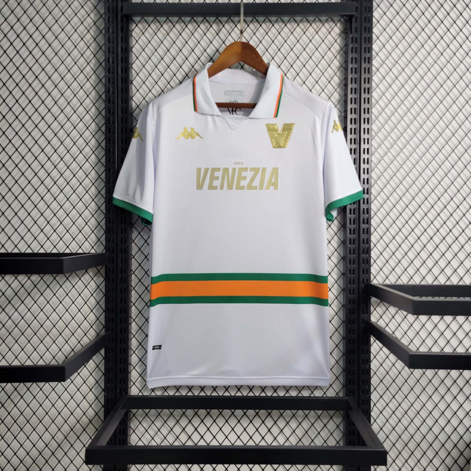 d44acef40c873a0b6b1af7fc2b463357 2023/2024 Venezia Away Football Jersey 1:1 Thai Quality - Image 1