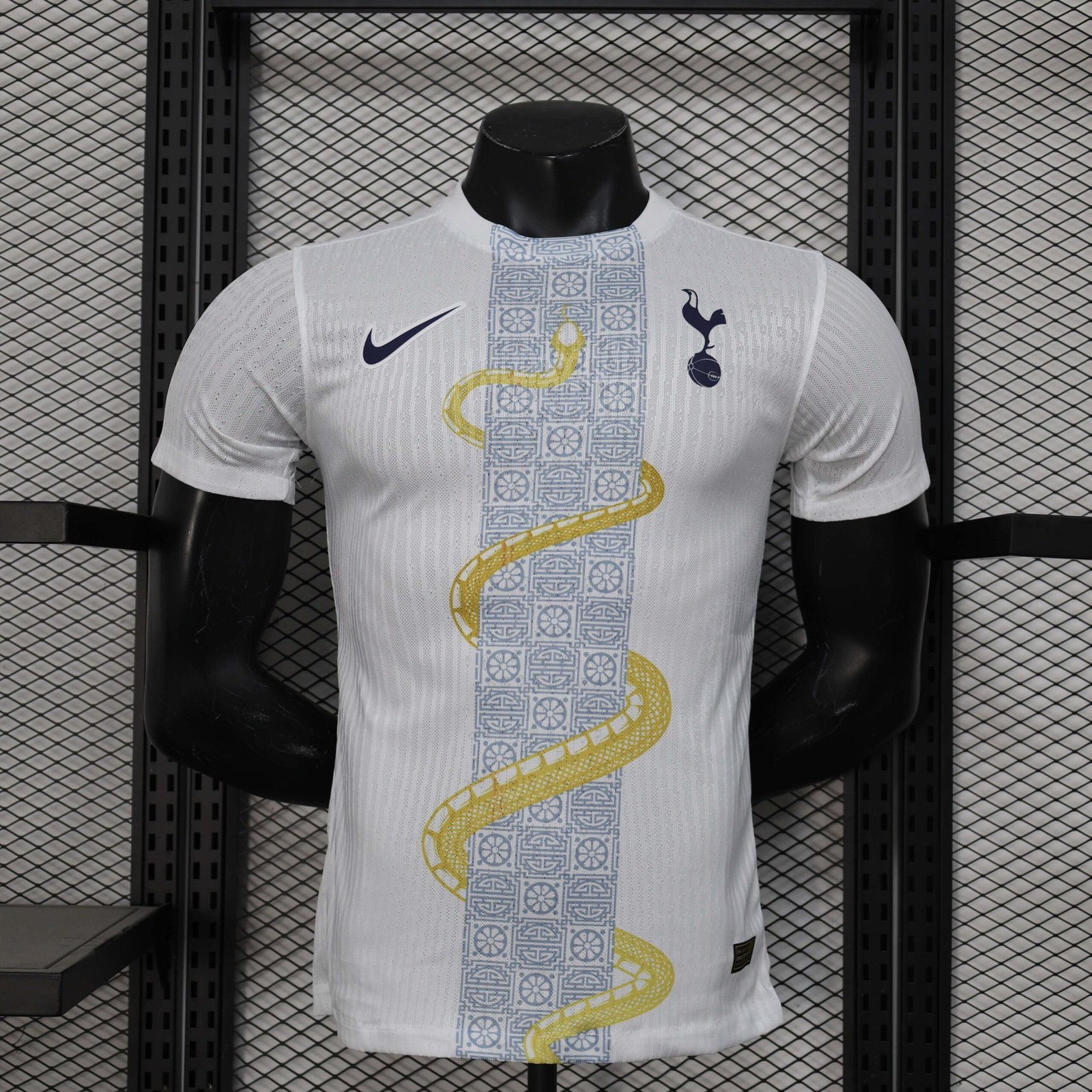 dee697b7d4fcda8d2792ad1b5f273e1c 2025/2026 Player Version Tottenham Limited Edition Football Shirt 1:1 Thai Quality - Image 1