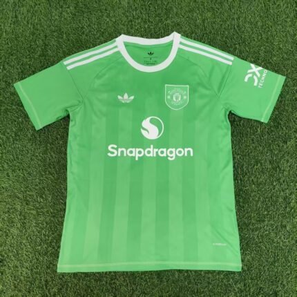 2025/2026 Manchester United Goalkeeper Green Football Shirt 1:1 Thai Quality