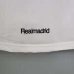 2005/2006 Retro Real Madrid Home - Image 10