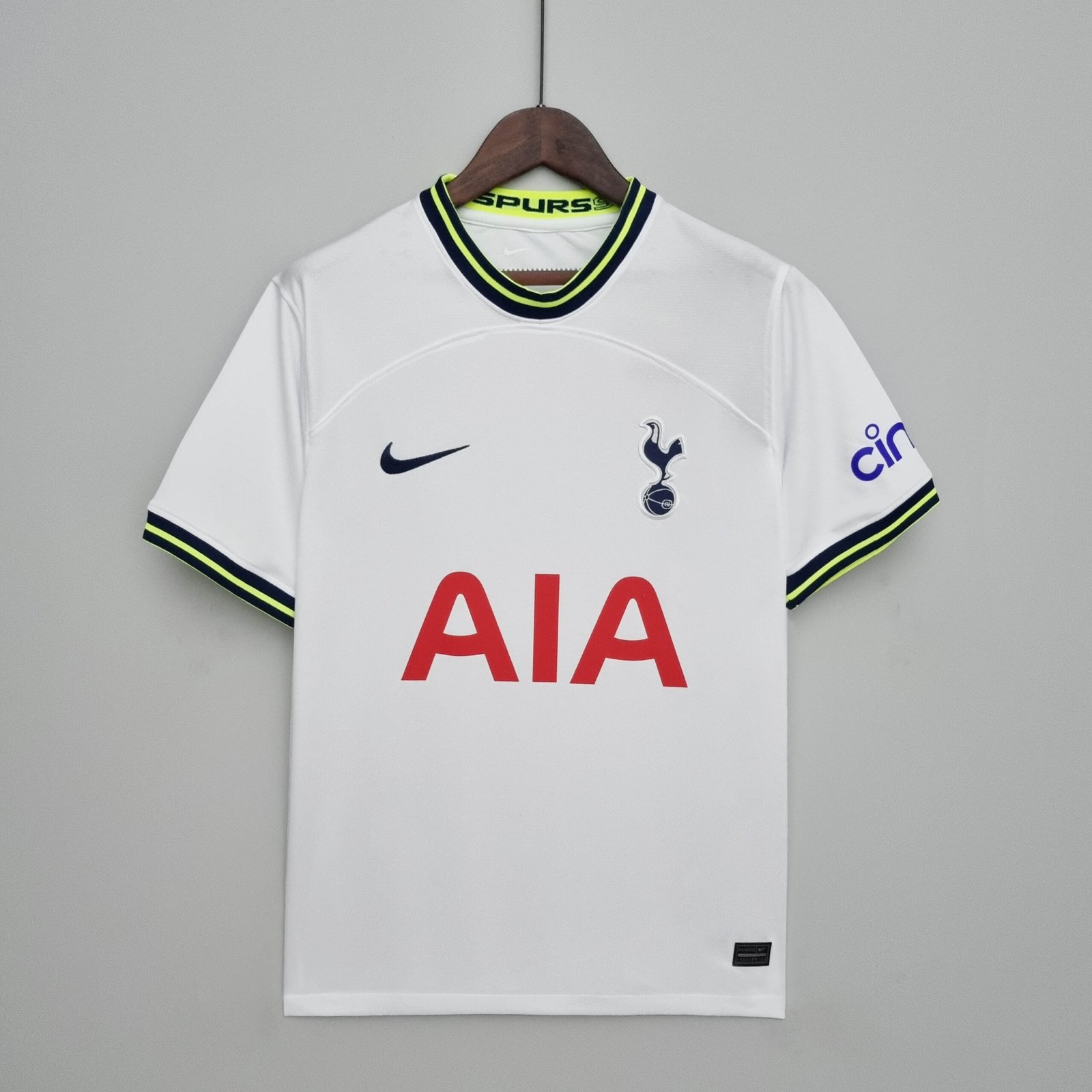 eb1b59942d0b3a098f4ff26465c47d50 2022/2023 Tottenham Football Shirt Home - Image 1
