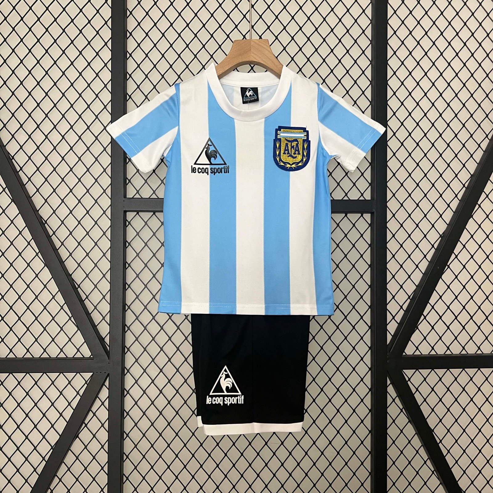 f47ccbd998f542aea008a3d16f49ca95 1986 Retro Argentina National Team Home Football Shirt 1:1 Thai Quality Kids Size - Image 1