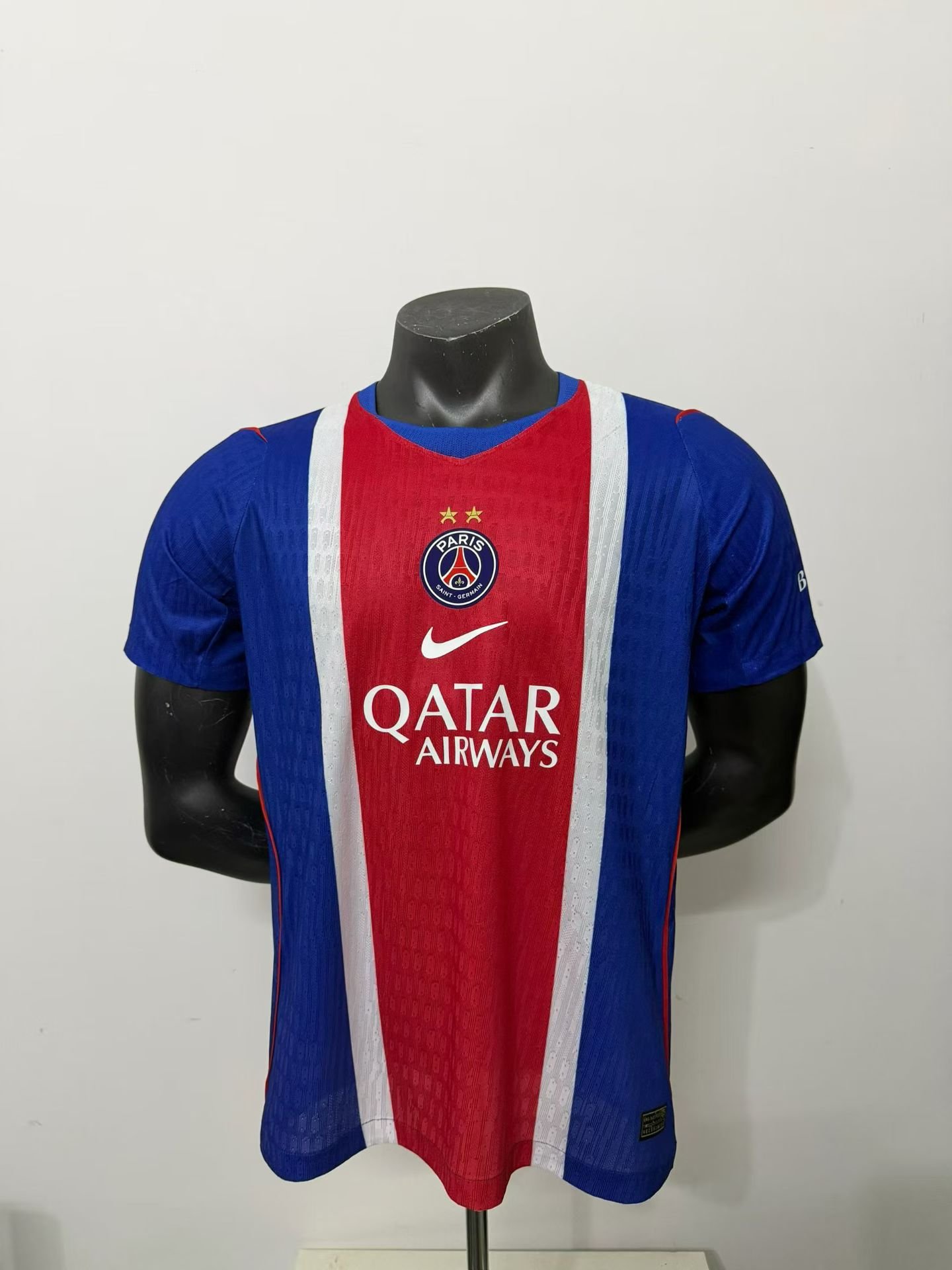 9e880b0ef7e47ecd3691851f555480 2 Stars Player version 2026-27 Paris Saint-Germain Home Red Blue Soccer Jersey AAA - Image 1