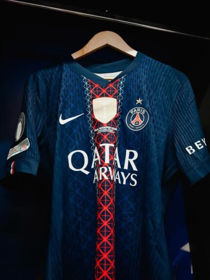 With patch Player version 2025-26  Paris Saint-Germain Home Blue Soccer Jersey AAA
