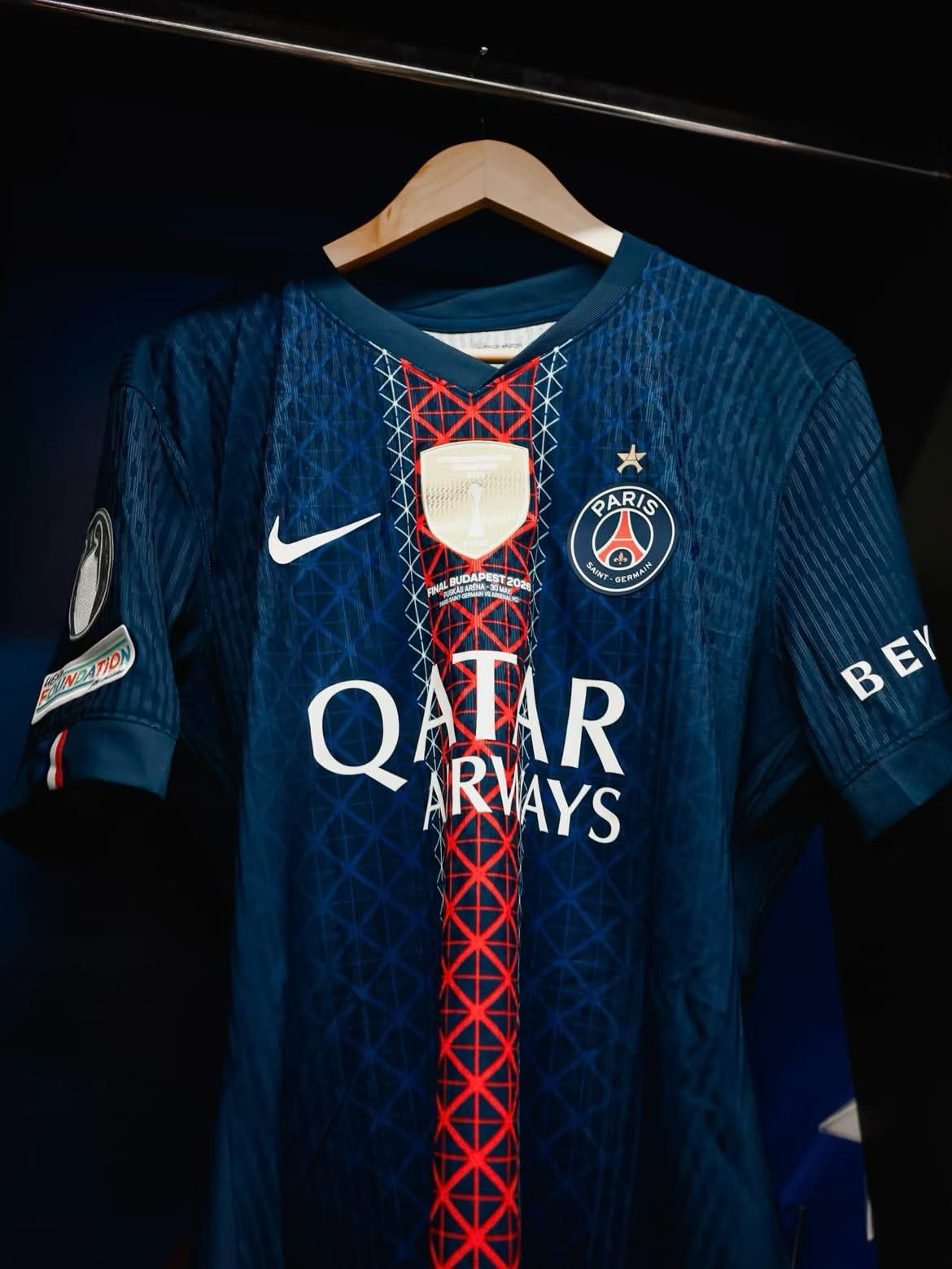 ad7dacd2ed6cd7dc70e30d247e6f18 With patch Player version 2025-26 Paris Saint-Germain Home Blue Soccer Jersey AAA - Image 1