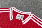 2026-27 Retro version Liverpool Red Soccer Uniform - Image 2