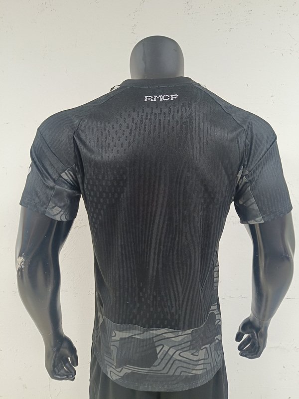 Player version 26-27 Real Madrid Goalkeeper Black Soccer Jersey AAA - Image 4