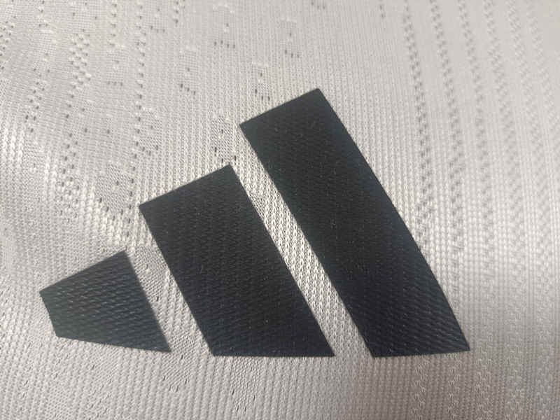Player version 2026-2027 Arsenal Goalkeeper Light Gray Soccer Jersey AAA - Image 5