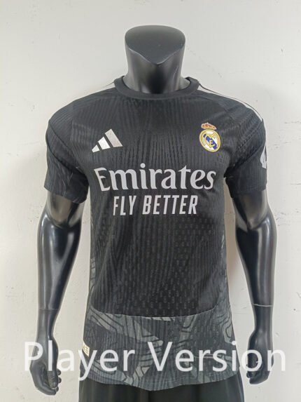 Player version 26-27 Real Madrid Goalkeeper Black Soccer Jersey AAA