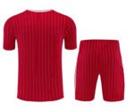 2026-27 Retro version Liverpool Red Soccer Uniform - Image 3