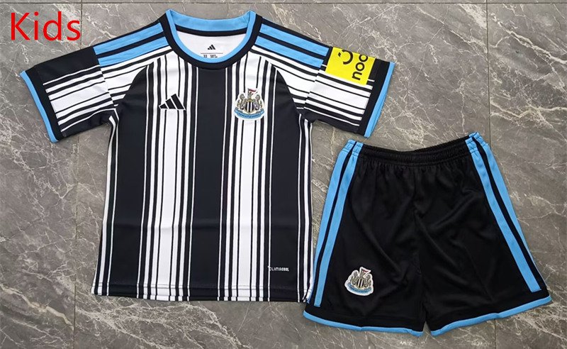 psc (1) 26-27 Newcastle United Home Black&White Stripes Kids/Youth Soccer Uniform - Image 1