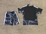 2026-27 Real Madrid Goalkeeper Black kids/youth Soccer uniform - Image 2